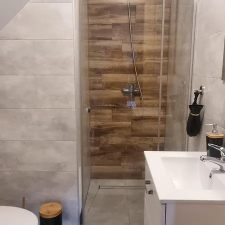 Pod Grusza Lantställe *